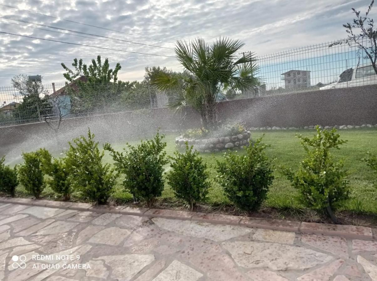 The Garden Guest House ดิวิยาเกอ ภายนอก รูปภาพ